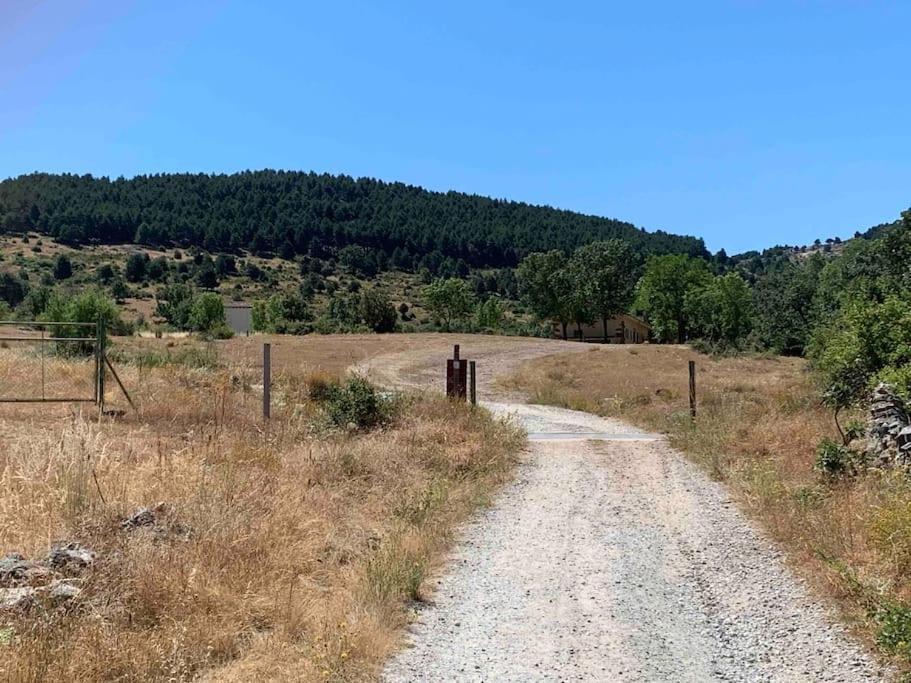 La Mina Alojamiento En Plena Naturaleza Garganta De Los Montes Bagian luar foto